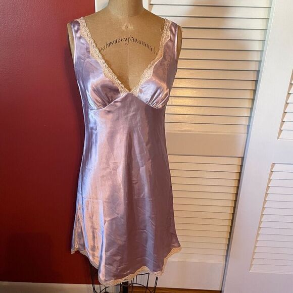 VICTORIA’S SECRET | light purple camisole XS - Picture 1 of 7